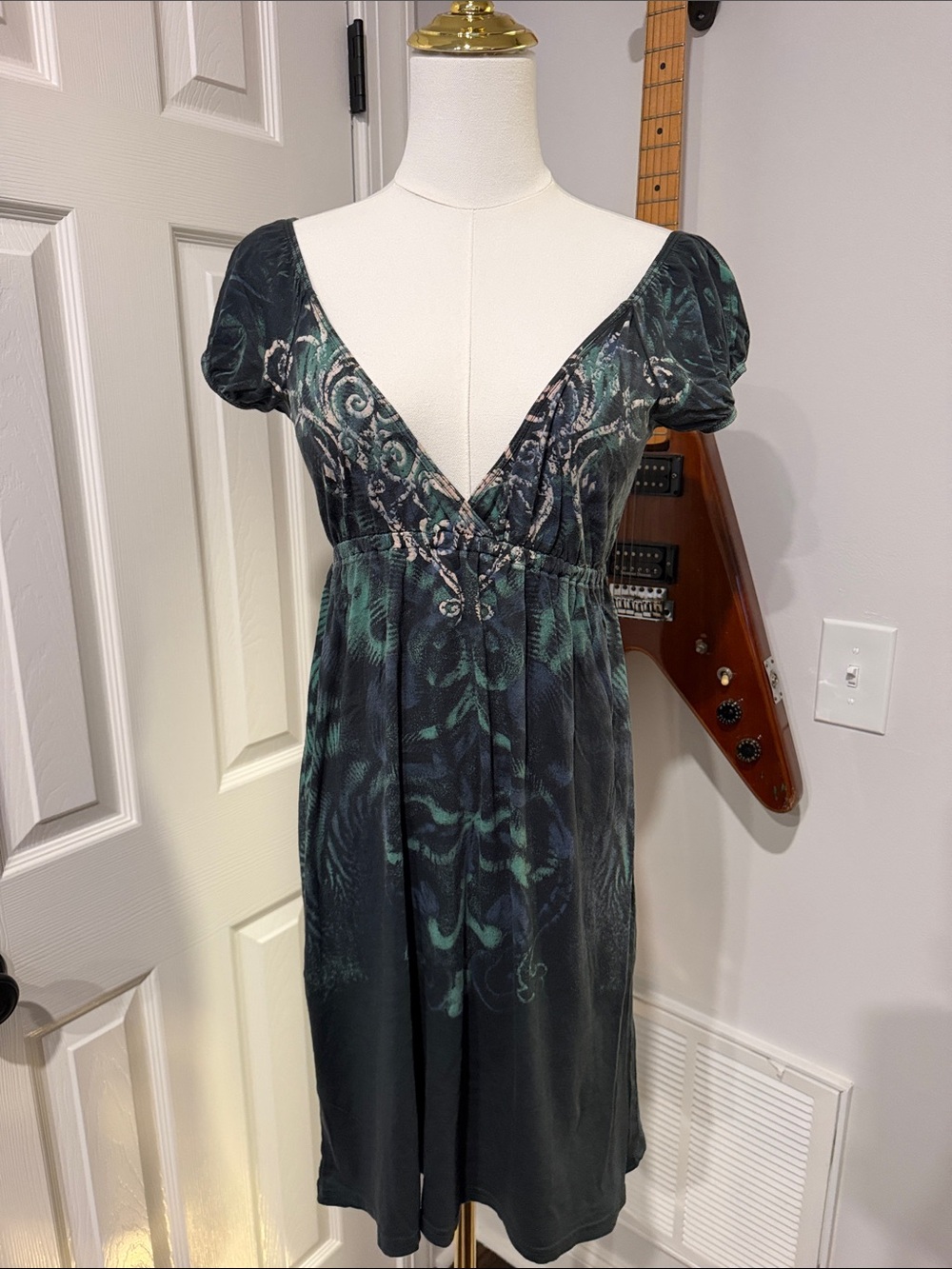 Buffalo David Bitton Dark Green Floral V-Neck Midi Dress